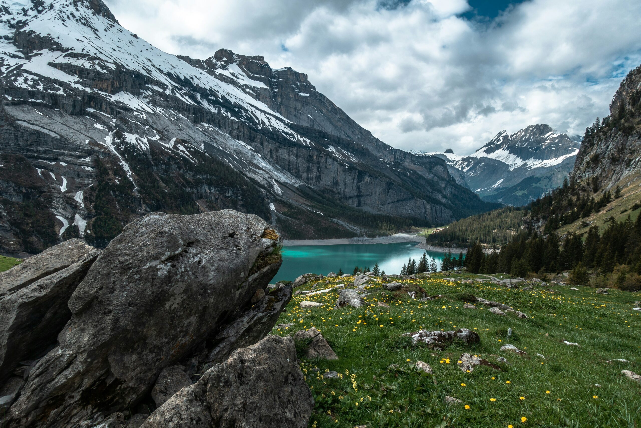 pascal-debrunner-UTbcrtjp18g-unsplash